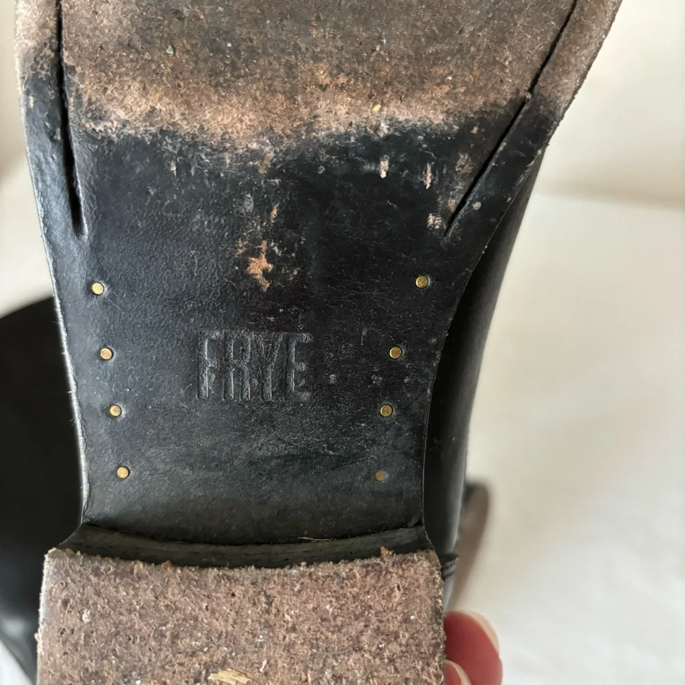 FRYE MELISSA STUD BACK ZIP LEATHER Boot size 7 Black